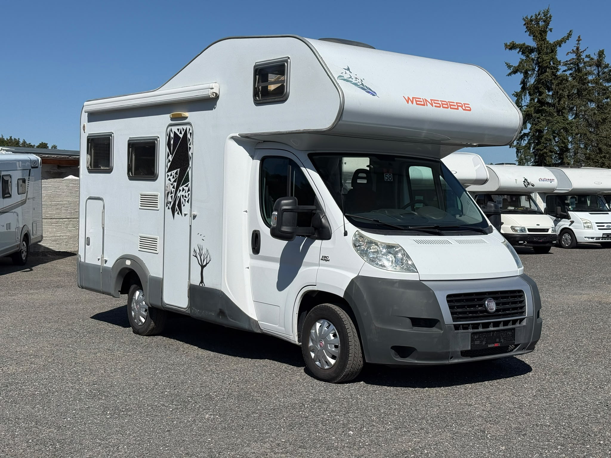 Obytné auto Weinsberg – exteriér