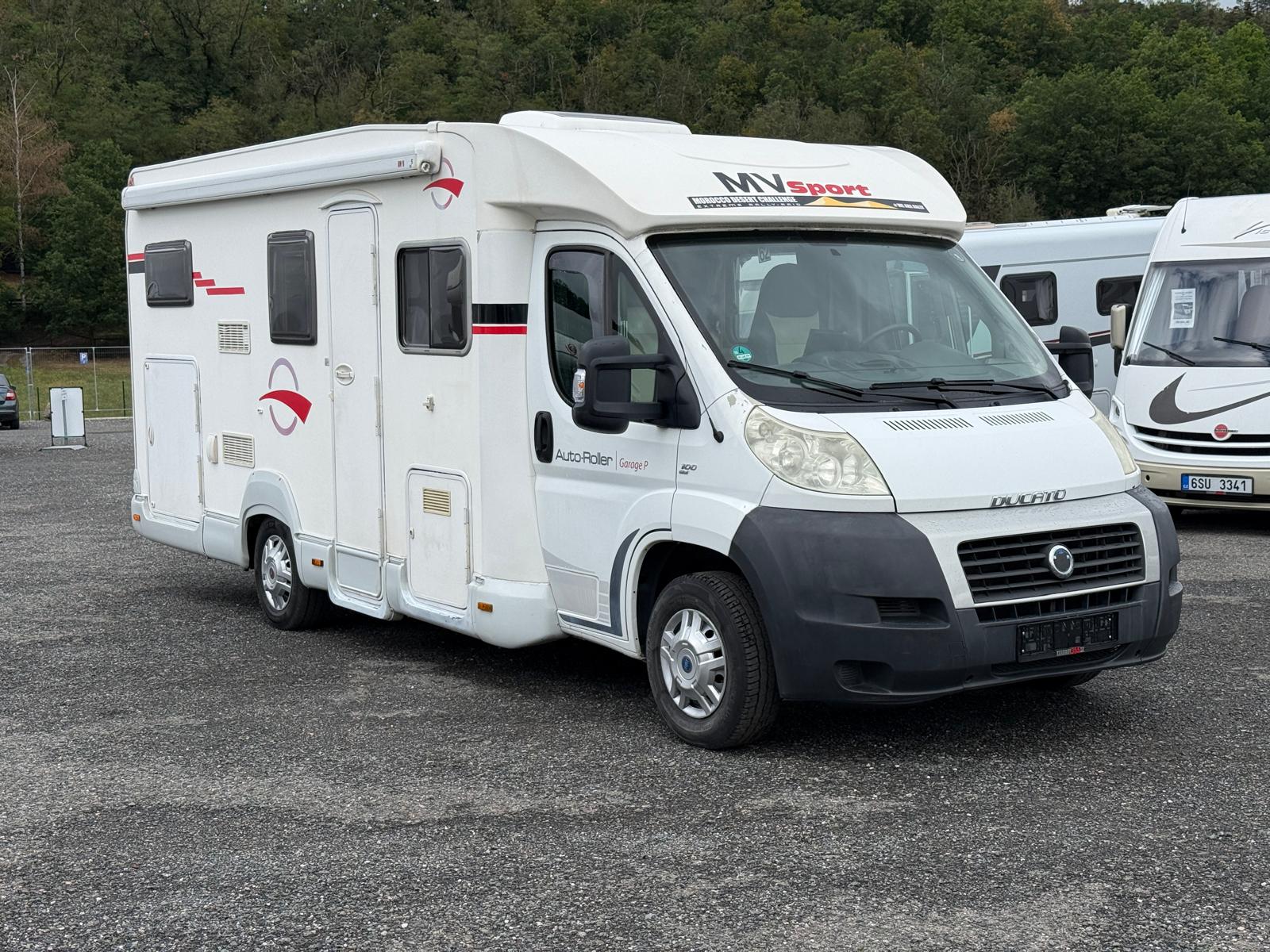 Obytné auto Roller Team Garage P – exteriér