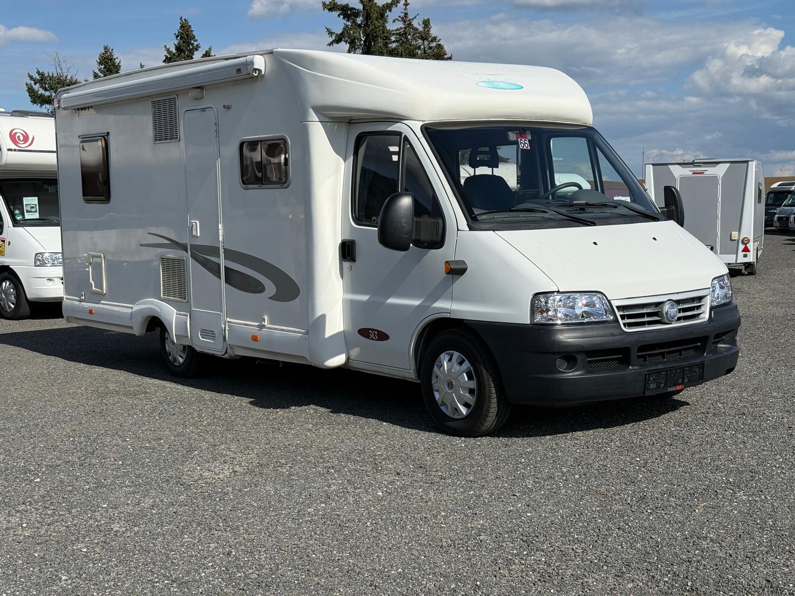 Obytné auto Mc Louis Glen – exteriér